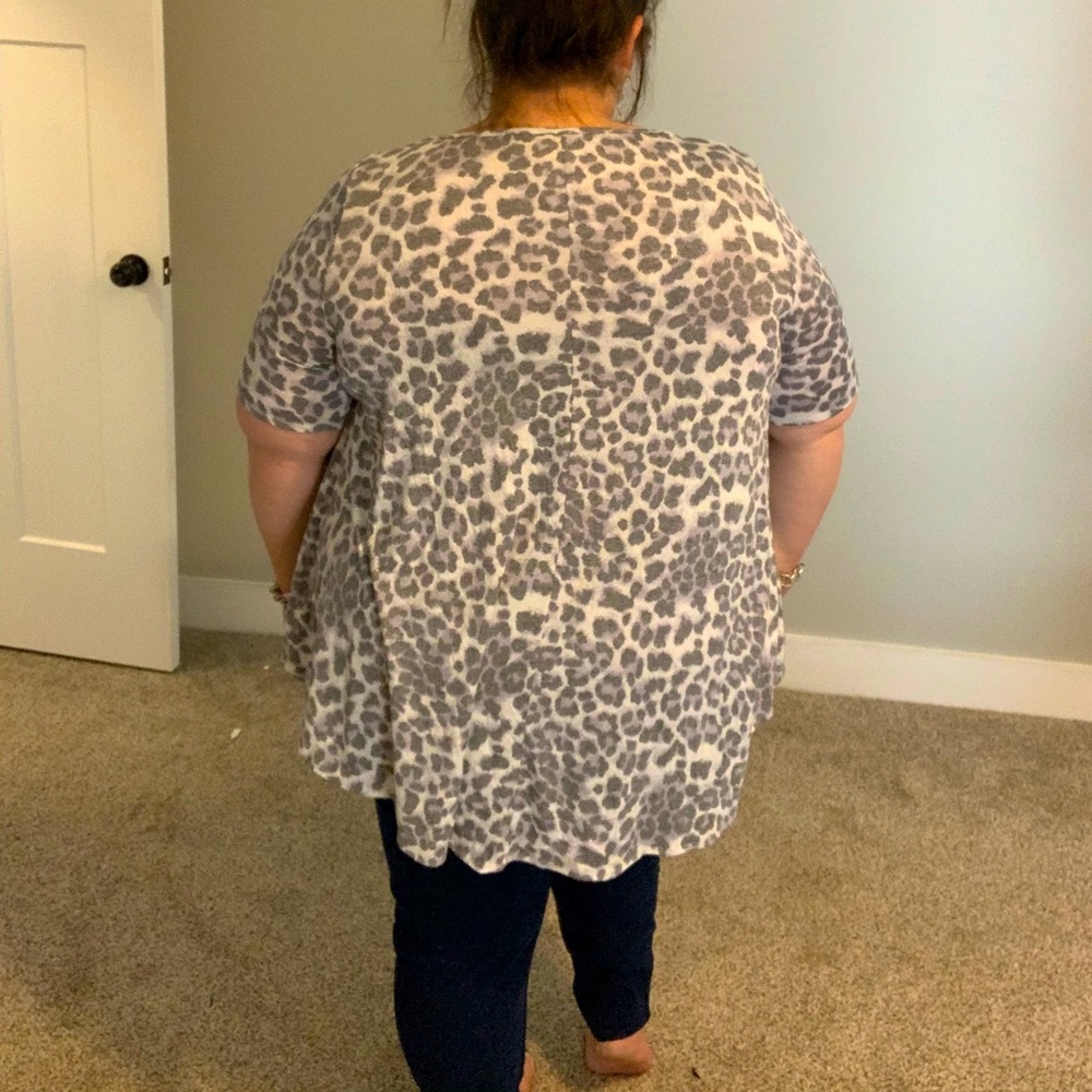 Leopard print top - Picture 3 of 3